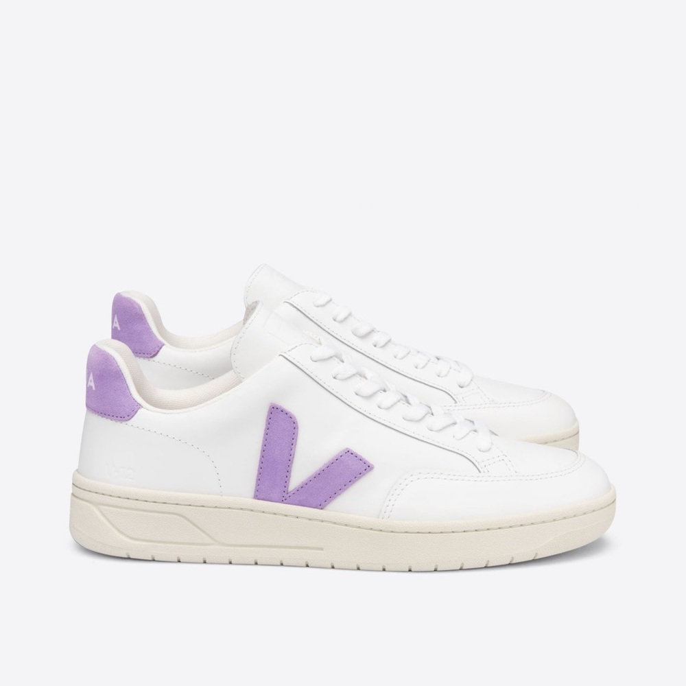 Veja V-12 women’s sneaker